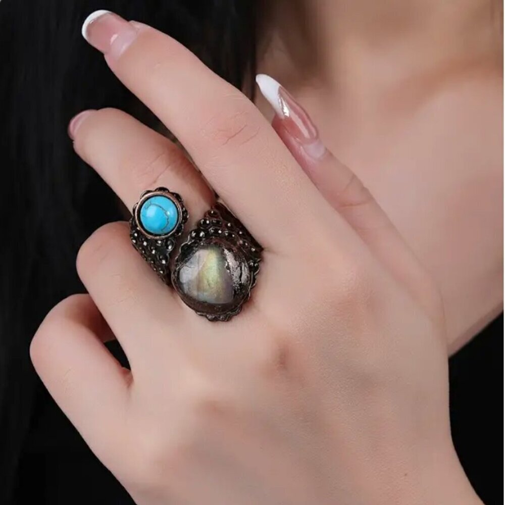 Mystical Serpent: Boho Chic Vintage Copper Snake Ring With Moonstone Heart